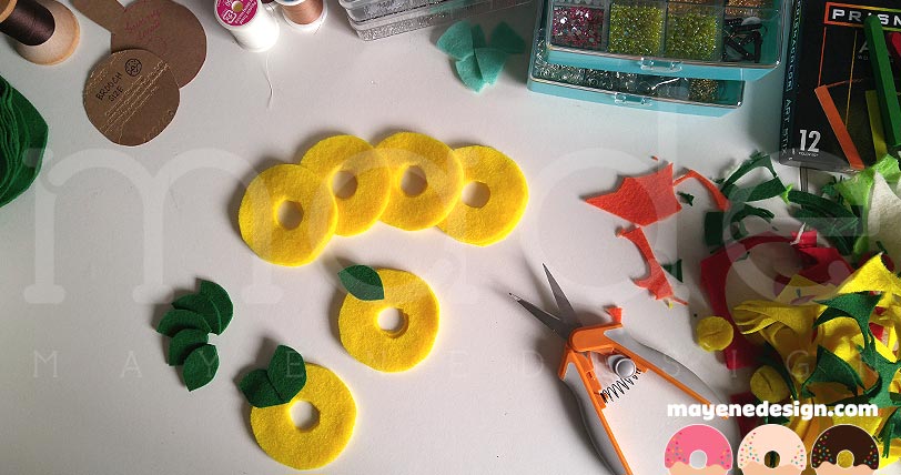 pineapplelemondonutbrooch-wip1